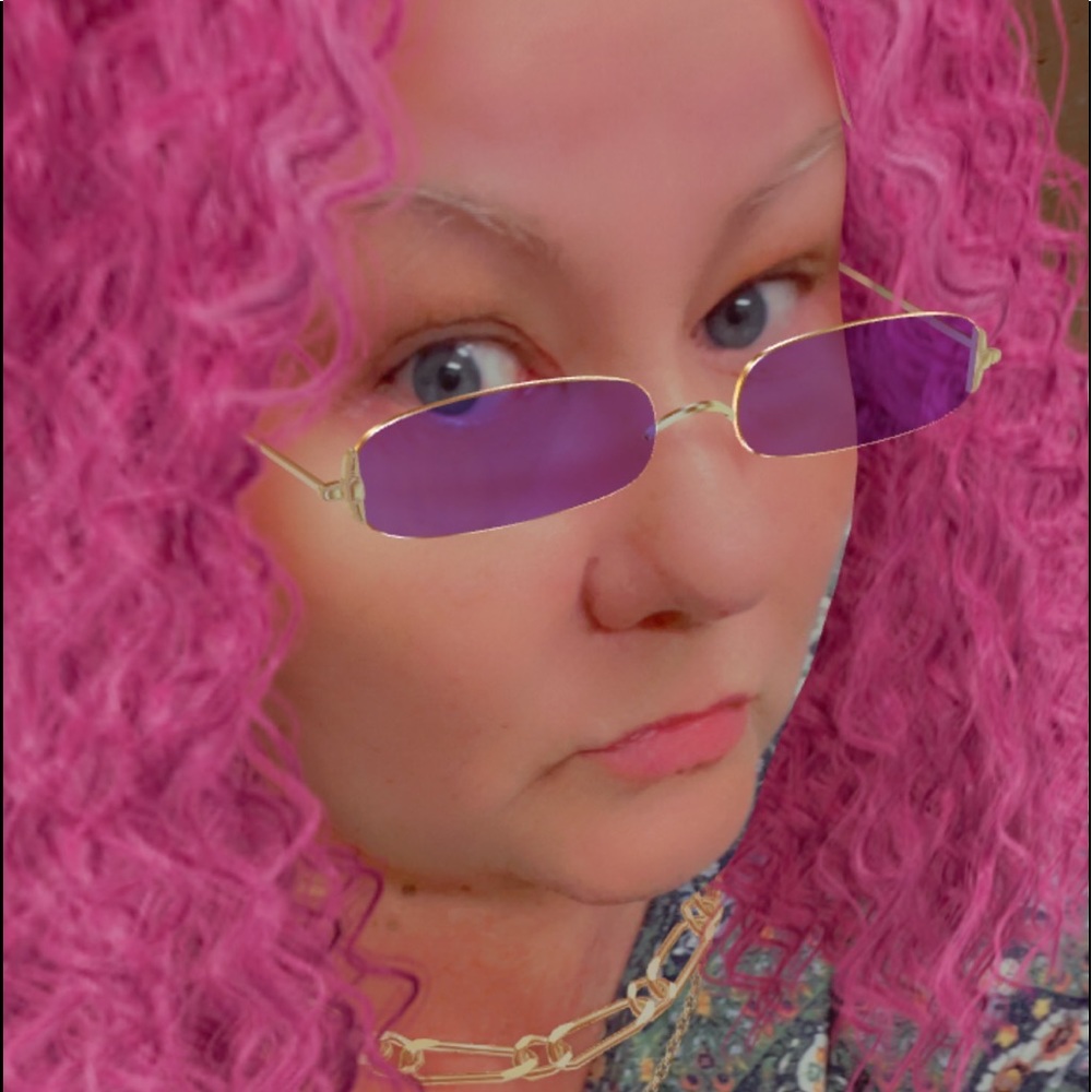 Meet your Posher, Milena